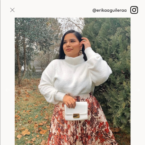 H&M Sweaters - NWOT H&M Fluffy Turtleneck Sweater Size Large✨